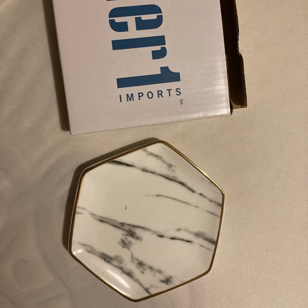 Pier 1 decorative dish (3.5 x 3.5 “)